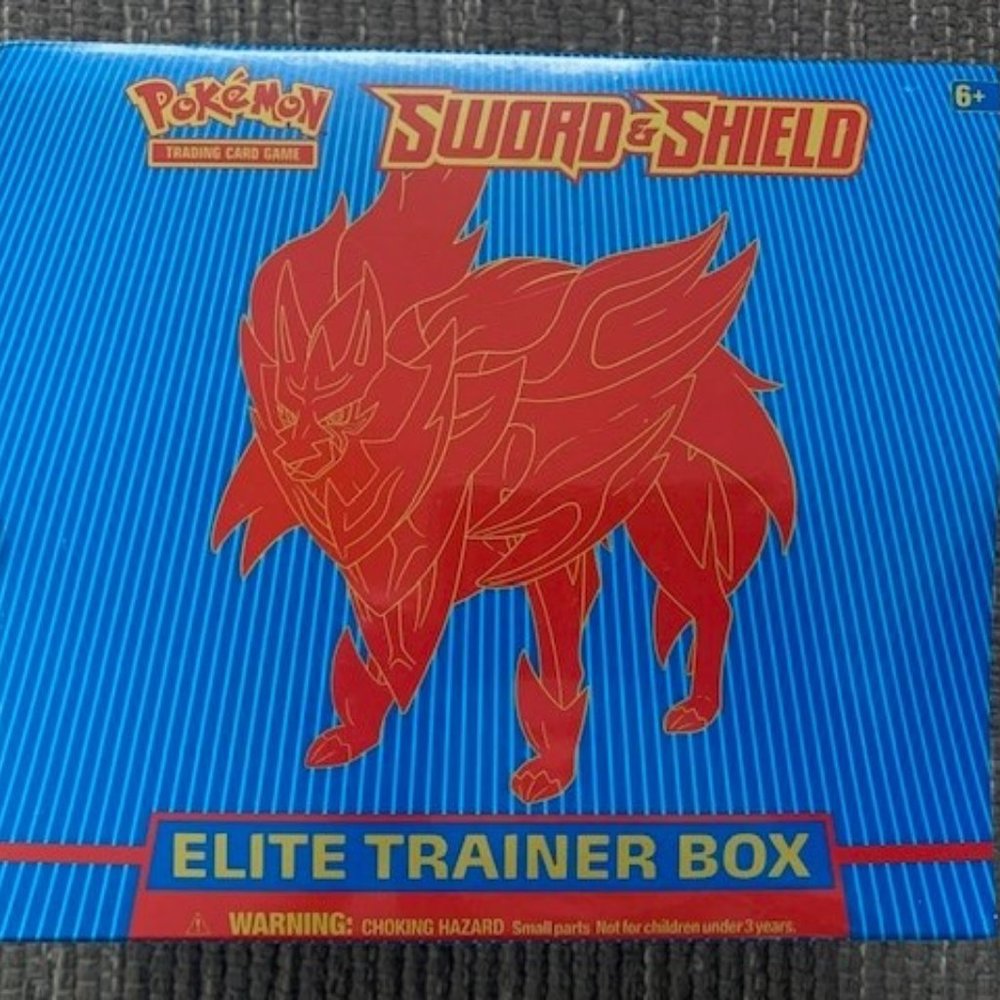 Pokémon TCG: Sword & Shield Elite Trainer Box “NEW”